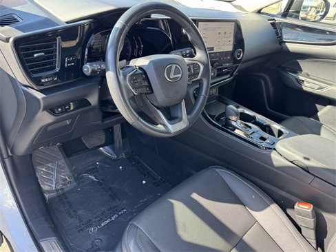 Used 2025 Lexus NX 250 FWD image 9
