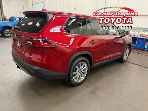 New 2026 Toyota Grand Highlander Platinum image 2