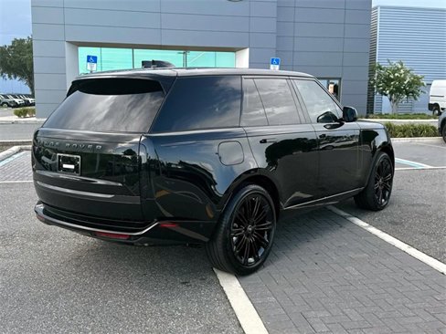 New 2025 Land Rover Range Rover SE image 6