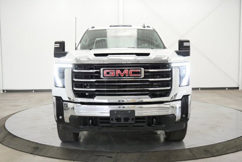 Used 2024 GMC Sierra 3500 SLE w/ SLE Value Package image 2