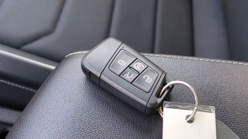 Used 2024 Volkswagen Tiguan SEL R-Line image 71