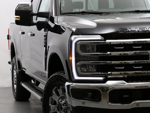 New 2026 Ford F250 Lariat image 4