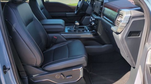 Used 2023 Ford F150 Lariat w/ Equipment Group 502A High image 25
