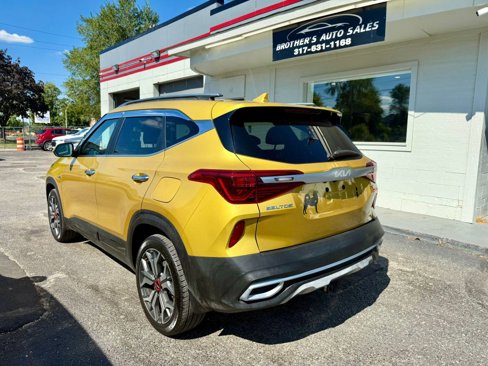 Used 2022 Kia Seltos SX w/ Sunroof Package image 8