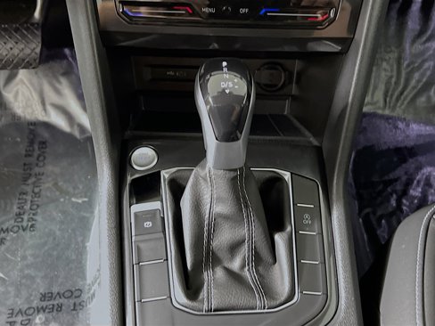 Used 2023 Volkswagen Tiguan SE image 24