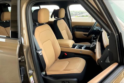 New 2025 Land Rover Defender 110 X image 11