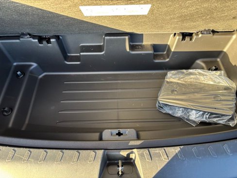 Used 2022 Chevrolet Traverse High Country image 32