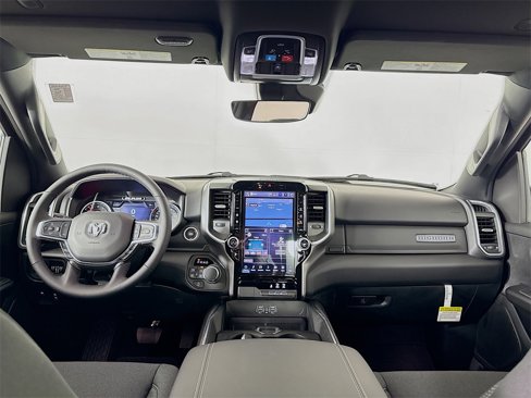 New 2026 RAM 1500 4x4 Crew Cab image 25