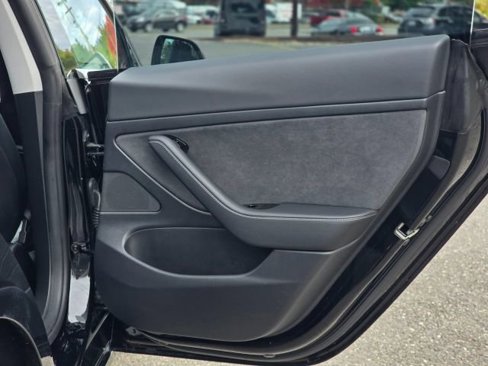 Used 2020 Tesla Model 3 Standard Range Plus image 33