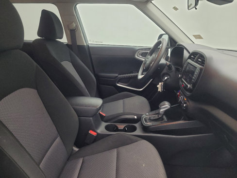 Used 2023 Kia Soul LX w/ LX Technology Package image 21
