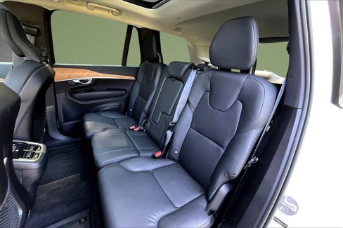 Certified 2025 Volvo XC90 B5 Plus w/ Protection Package Premier image 21