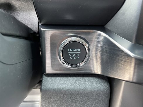New 2025 Ford F350 Lariat w/ Lariat Ultimate Package image 18