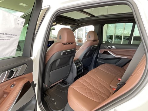 New 2026 BMW X5 xDrive50e w/ Premium Package image 24