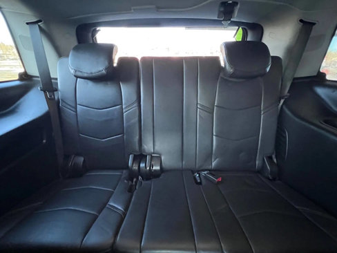 Used 2020 Cadillac Escalade Luxury image 14