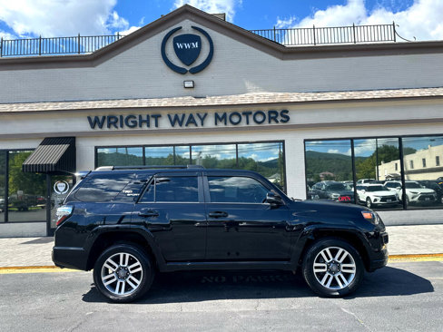 Used 2022 Toyota 4Runner TRD Sport w/ Technology Package image 2