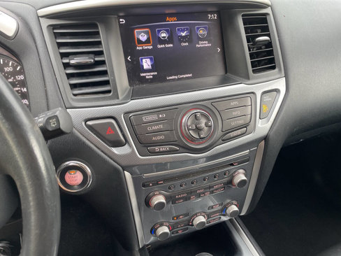 Used 2017 Nissan Pathfinder SL image 16
