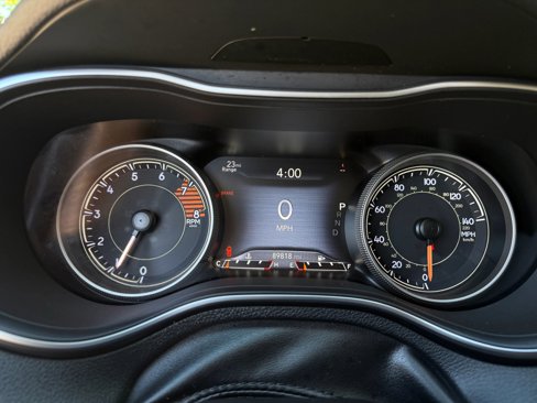 Used 2019 Jeep Cherokee Limited image 19