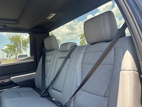 New 2025 Toyota Tundra Limited image 32