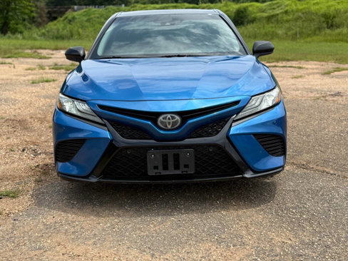 Used 2018 Toyota Camry XSE image 8
