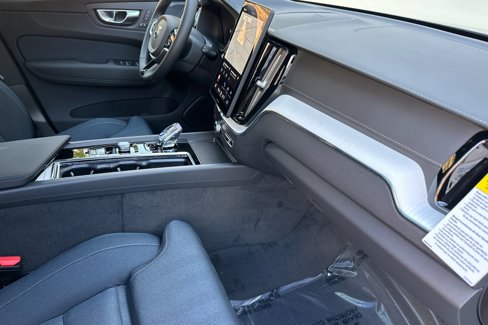 New 2026 Volvo XC60 B5 Ultra image 13