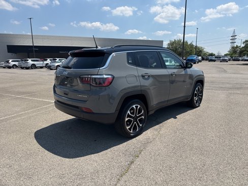 Used 2024 Jeep Compass Limited image 7