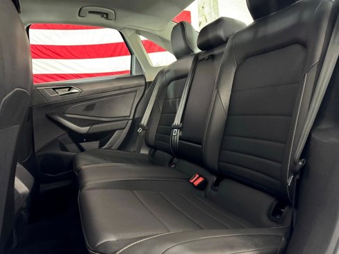 Used 2024 Volkswagen Jetta SE image 15