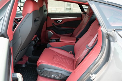 Used 2024 Lamborghini Urus S image 54