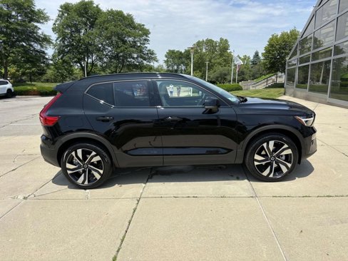 New 2026 Volvo XC40 B5 Ultra w/ Protection Package Premier image 8