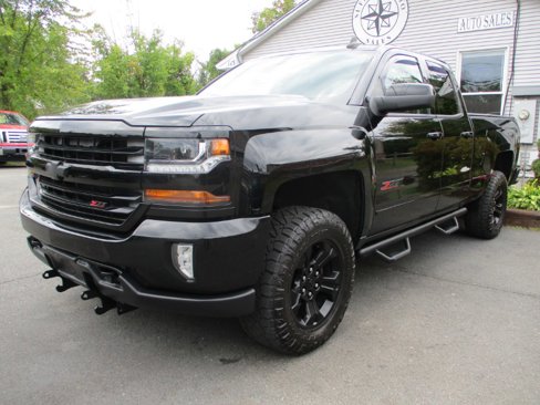 Used 2016 Chevrolet Silverado 1500 LT w/ Midnight Edition image 3