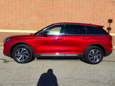 Used 2024 Lincoln Corsair AWD w/ Equipment Group 101A image 6
