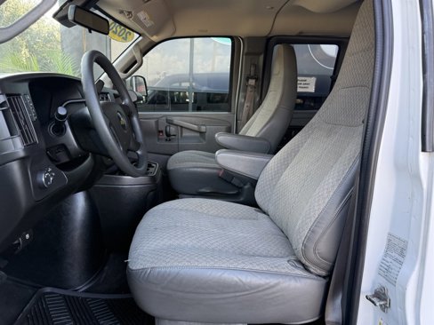 Used 2020 Chevrolet Express 3500 LT w/ LT Preferred Equipment Group image 11
