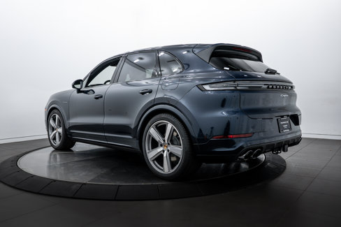 New 2026 Porsche Cayenne E-Hybrid image 3