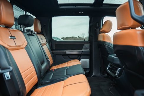 Used 2024 Ford F450 Platinum image 27
