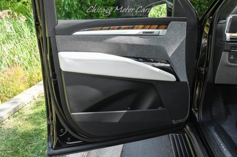 Used 2025 Cadillac Escalade ESV Sport Platinum w/ LPO, Floor Liner Package image 37