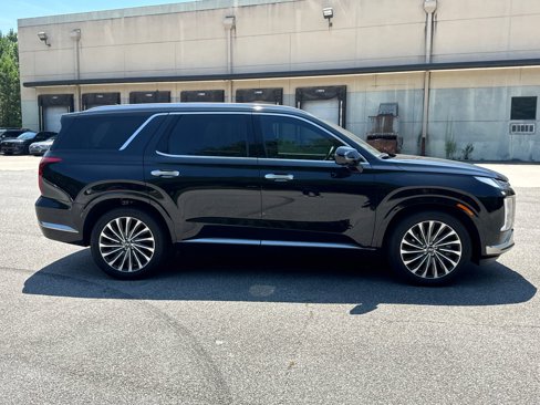 Used 2025 Hyundai Palisade Calligraphy image 4