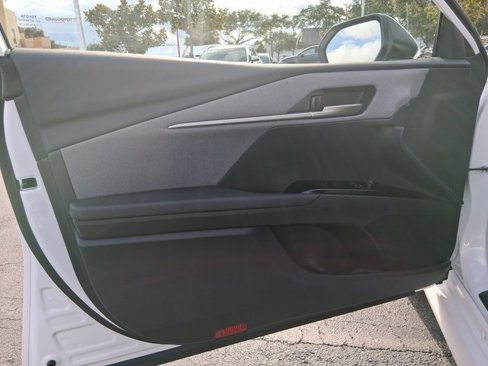 Used 2025 Toyota Camry LE image 13