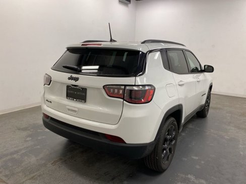 New 2026 Jeep Compass Latitude image 6