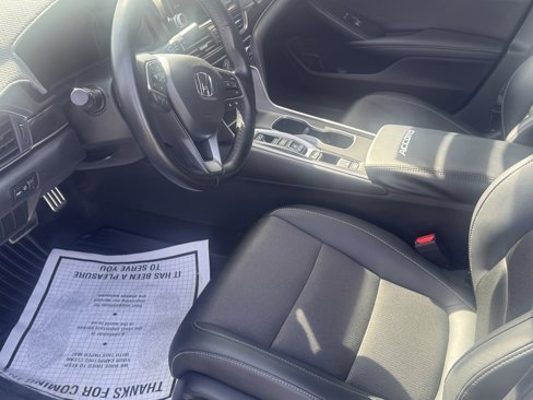 Used 2021 Honda Accord Sport image 9