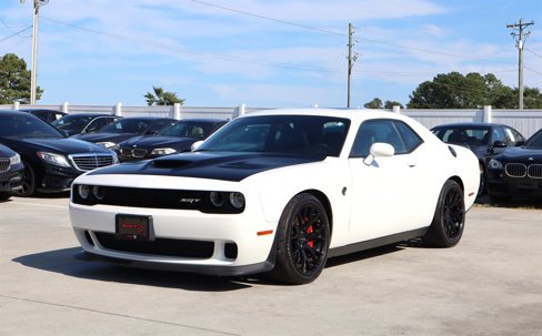 Used 2016 Dodge Challenger SRT Hellcat image 3
