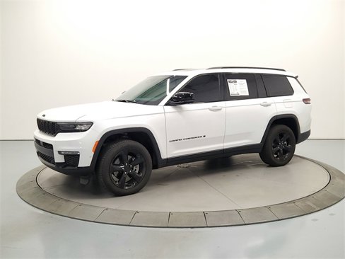 Used 2025 Jeep Grand Cherokee L Limited w/ Luxury Tech Group II image 4