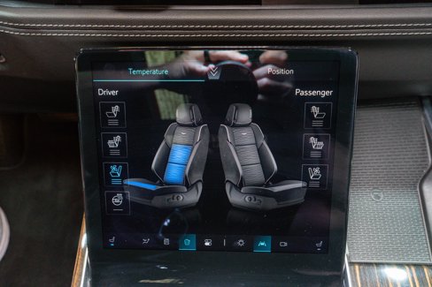 Used 2025 Cadillac Escalade Premium Luxury image 28