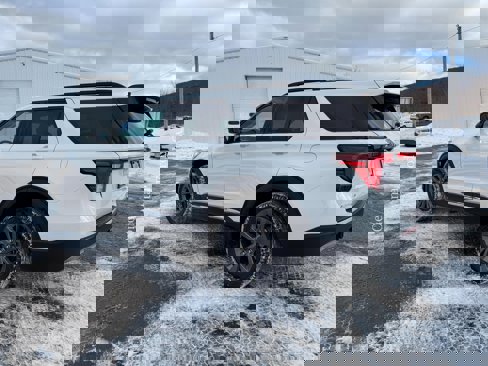 New 2025 Ford Explorer Active w/ Active Comfort Package image 3