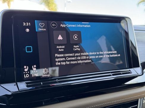 Certified 2024 Volkswagen Atlas Cross Sport SE w/ Panoramic Sunroof Package image 25