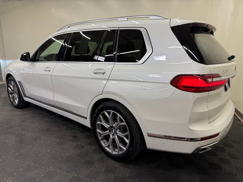 Used 2022 BMW X7 xDrive40i w/ Premium Package image 2