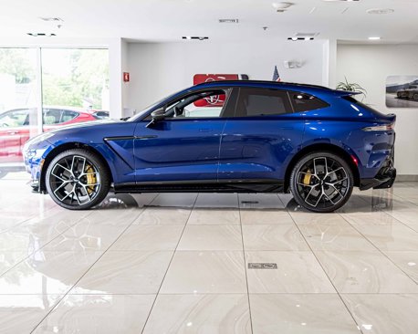 Used 2025 Aston Martin DBX 707 image 6