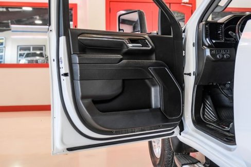 Used 2024 Chevrolet Silverado 2500 LT image 37