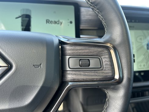 Used 2024 Rivian R1S Adventure image 16