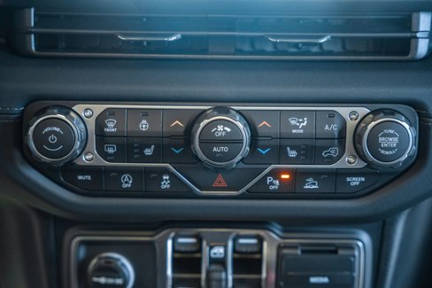 New 2025 Jeep Gladiator Sport image 22