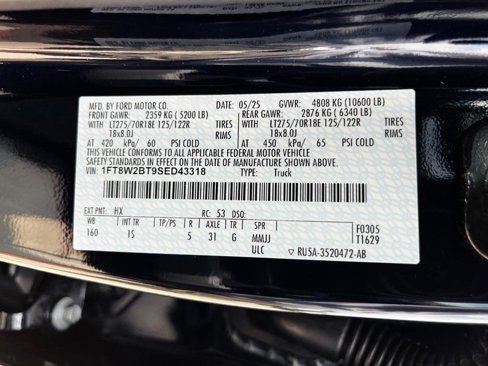 New 2025 Ford F250 4x4 Crew Cab Super Duty image 16