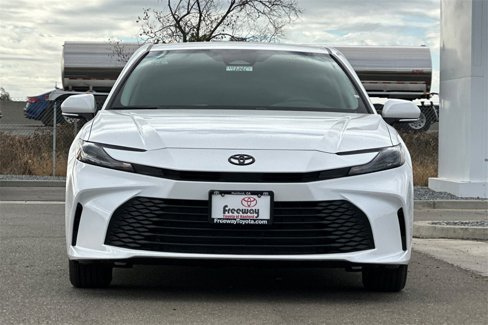 New 2026 Toyota Camry LE image 9
